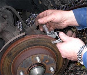 儒安机械刹车盘修复机现场图 儒安机械刹车盘修复机现场图